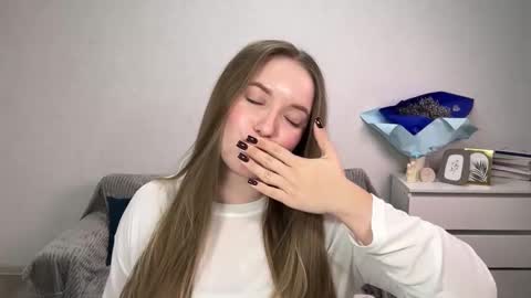 Snapshot of evajuly chatting on 11-24-25, 06:18 Eva online show from 11-24-25, 06:18