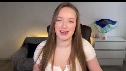 Snapshot of evajuly chatting on 03-11-26, 07:25 Eva online show from 03-11-26, 07:25