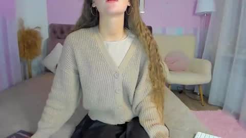 Eva online show from 11-17-25, 04:07