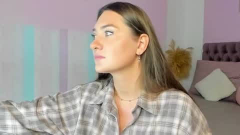 Snapshot of evalaniss chatting on 06-19-26, 03:11 Eva online show from 06-19-26, 03:11