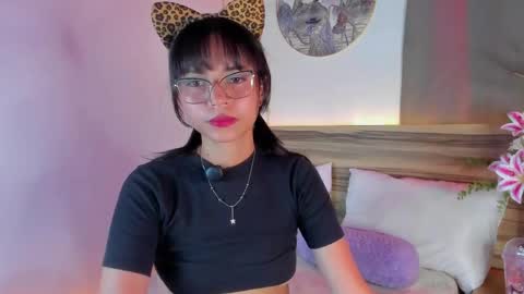 Snapshot of evalune_ chatting on 04-10-26, 08:35 . online show from 04-10-26, 08:35