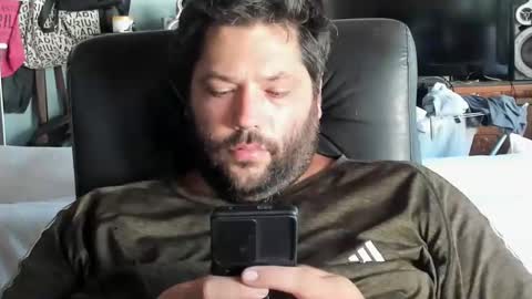 Snapshot of evaluz93 chatting on 01-16-25, 07:10 evaluz93 online show from 01-16-25, 07:10