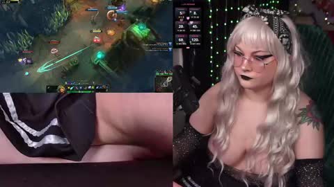 Snapshot of evamilaa chatting on 11-13-25, 10:25 Eva online show from 11-13-25, 10:25