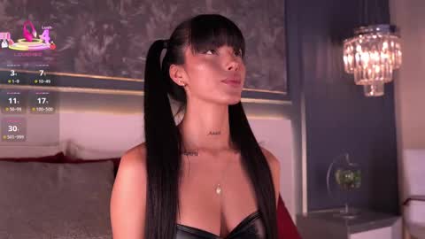 Eva Moretti online show from 10-06-25, 01:58