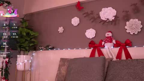 Eva Moretti online show from 12-16-25, 07:52