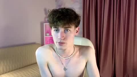 Snapshot of evan__joy chatting on 02-21-26, 08:10 Evan online show from 02-21-26, 08:10