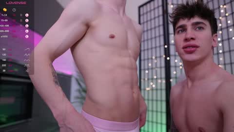 evan_white_ online show from 12-08-24, 09:24