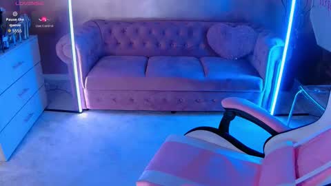 Eva online show from 09-28-25, 04:23