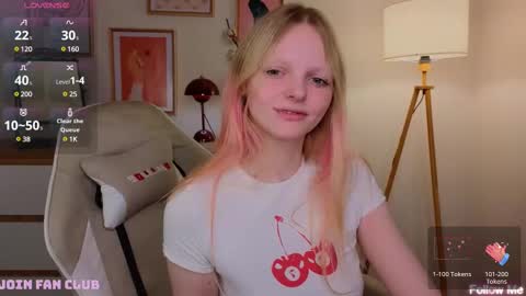 Snapshot of evangel1ne chatting on 02-22-25, 05:44 evangel1ne online show from 02-22-25, 05:44