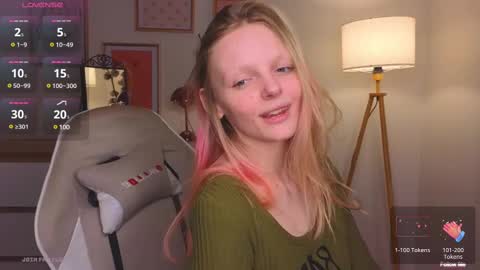 Snapshot of evangel1ne chatting on 02-28-25, 03:26 evangel1ne online show from 02-28-25, 03:26