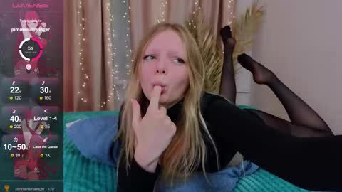 Snapshot of evangel1ne chatting on 10-11-25, 09:46 evangel1ne online show from 10-11-25, 09:46