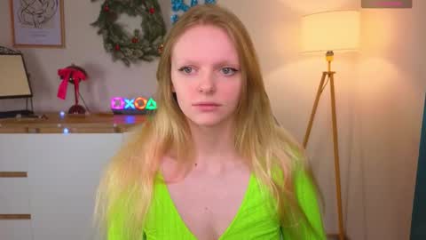 Snapshot of evangel1ne chatting on 01-11-26, 09:31 evangel1ne online show from 01-11-26, 09:31