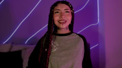 Snapshot of evangeline_bell chatting on 01-07-25, 02:51 Eva online show from 01-07-25, 02:51