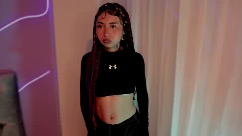 Snapshot of evangeline_bell chatting on 01-08-25, 02:56 Eva online show from 01-08-25, 02:56