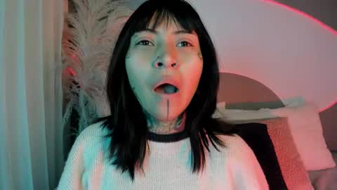 Snapshot of evangeline_bell chatting on 09-20-25, 12:17 Eva online show from 09-20-25, 12:17