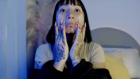 Snapshot of evangeline_bell chatting on 10-14-25, 03:46 Eva online show from 10-14-25, 03:46