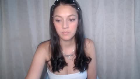 Snapshot of evangeline_petite chatting on 06-11-26, 11:36 eva online show from 06-11-26, 11:36