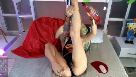 Evangelyne online show from 10-16-25, 04:08