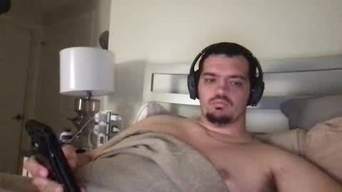 Snapshot of evank2000 chatting on 04-02-26, 01:36 evank2000 online show from 04-02-26, 01:36