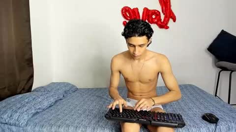 Snapshot of evans_collins24 chatting on 11-13-25, 10:52 Evans collins24 online show from 11-13-25, 10:52