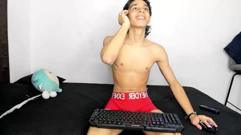 Snapshot of evans_collins24 chatting on 01-06-26, 12:36 Evans collins24 online show from 01-06-26, 12:36