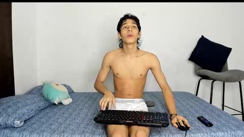 Snapshot of evans_collins24 chatting on 01-11-26, 09:42 Evans collins24 online show from 01-11-26, 09:42