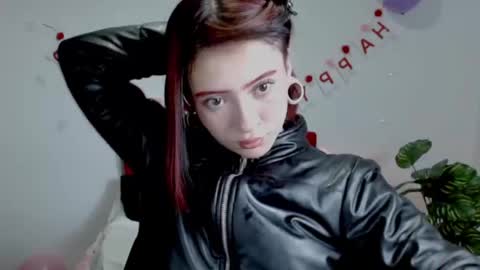 Snapshot of evanss_lx chatting on 09-17-25, 06:53 Evanssa lx online show from 09-17-25, 06:53