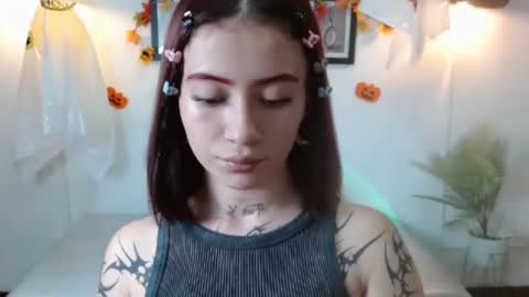 Snapshot of evanss_lx chatting on 10-29-25, 06:53 Evanssa lx online show from 10-29-25, 06:53