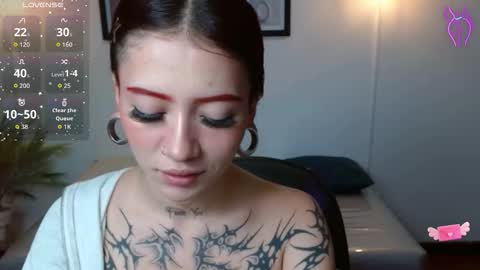 Snapshot of evanss_lx chatting on 11-15-25, 01:07 Evanssa lx online show from 11-15-25, 01:07