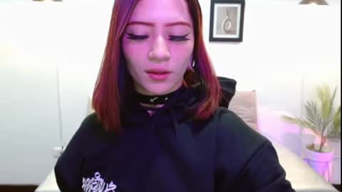 Snapshot of evanss_lx chatting on 12-14-25, 01:27 Evanssa lx online show from 12-14-25, 01:27