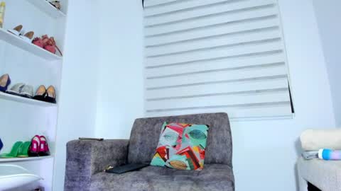 evapalmer_1 online show from 07-07-26, 08:29