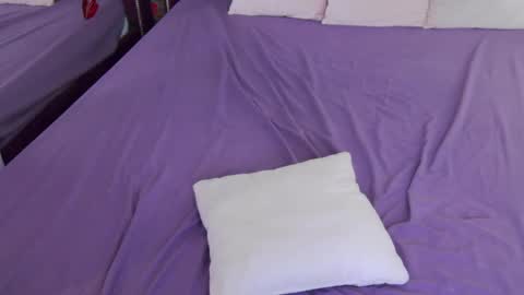 Eva online show from 04-21-26, 02:51