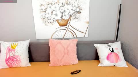 Adelina online show from 11-12-25, 05:30