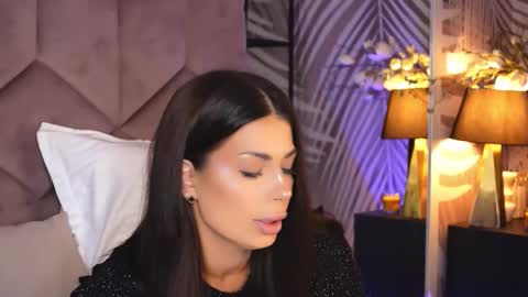 EvaRhea online show from 11-12-25, 03:51