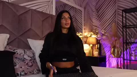 Snapshot of evarhea chatting on 05-05-26, 02:52 EvaRhea online show from 05-05-26, 02:52
