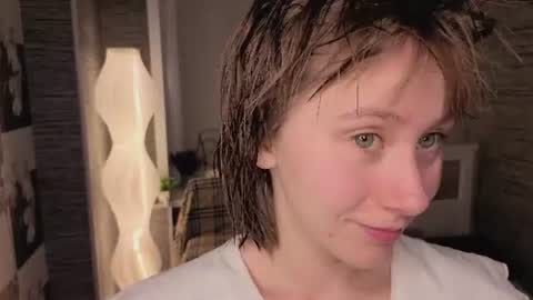 Eva online show from 06-17-26, 07:04