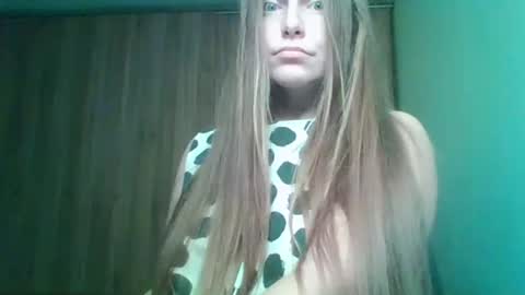 evasapples2026 online show from 02-08-26, 06:55