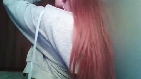 evasapples2026 online show from 03-28-26, 07:46