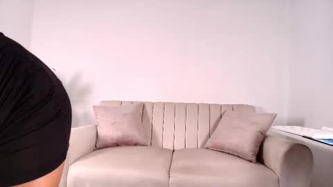  EVA LUNA online show from 02-18-25, 10:25