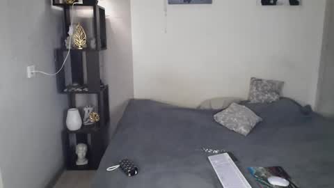 Eva online show from 09-16-25, 04:02