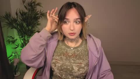 Snapshot of evathewitcher chatting on 05-24-26, 03:00 EvaTheWitcher online show from 05-24-26, 03:00