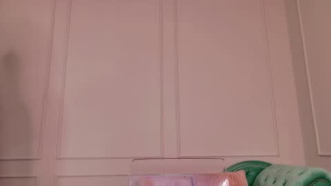 Snapshot of evathornxx chatting on 07-20-26, 06:28 Eva online show from 07-20-26, 06:28