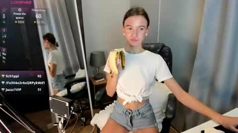 Snapshot of evatoniz chatting on 11-09-25, 01:59 Eva online show from 11-09-25, 01:59