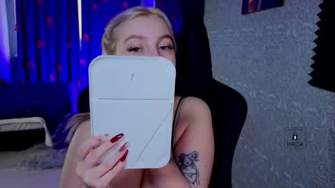 Snapshot of evavibe chatting on 03-10-26, 06:07 evavibe online show from 03-10-26, 06:07