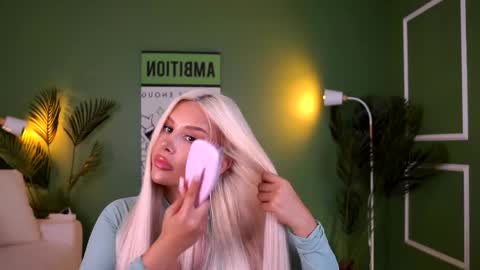 Eva online show from 04-02-26, 08:39