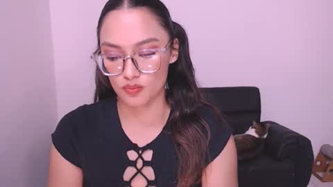 Snapshot of eve_rox18 chatting on 01-29-25, 07:46 Eve Rox18 online show from 01-29-25, 07:46