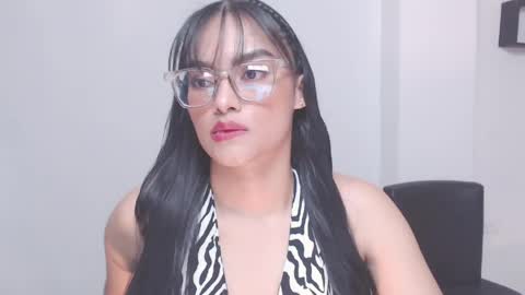 Snapshot of eve_rox18 chatting on 05-18-26, 11:21 Eve Rox18 online show from 05-18-26, 11:21