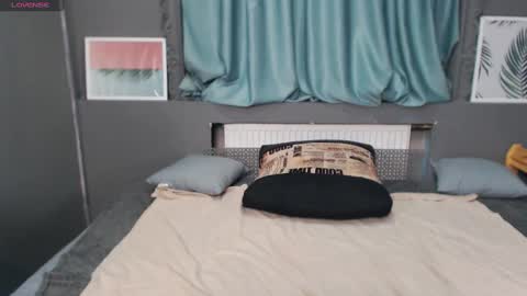 EveLibston online show from 02-24-25, 08:06