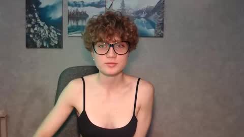 Snapshot of evelilyq chatting on 04-03-26, 06:39 Eve online show from 04-03-26, 06:39