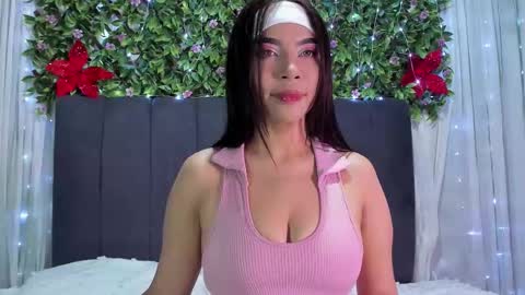 evelin888 online show from 11-22-25, 11:04